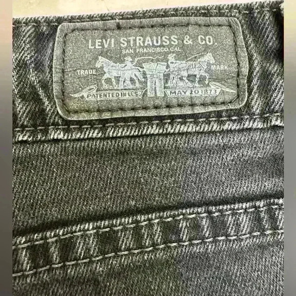 Levi’s Strauss Faded Lived in Black Color Mid Rise Cotton Size 12 - Picture 8 of 8